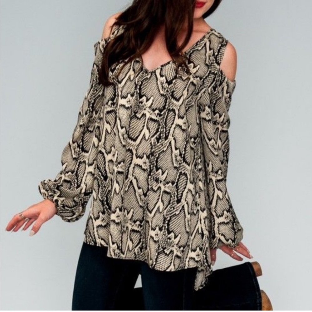 Show Me Your Mumu Peek-a-Boo Tunic in Python